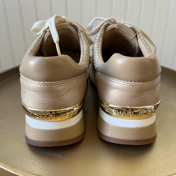 MICHAEL MICHAEL KORS ALLIE WRAP TRAINER SNEAKERS | GOLD & WHITE | 8.5 | EUC - Picture 6 of 10